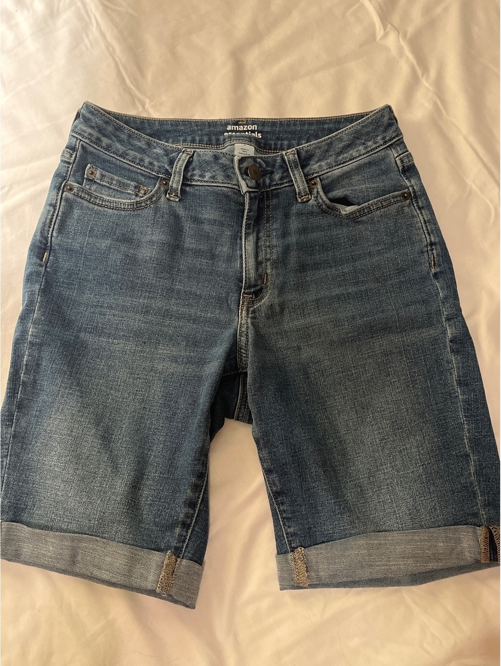 Amazon Essentials Women's Denim Shorts